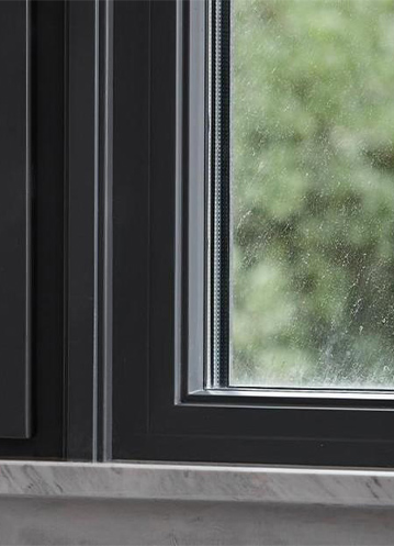 建筑外窗钢化玻璃使用环境和质量标准是什么？